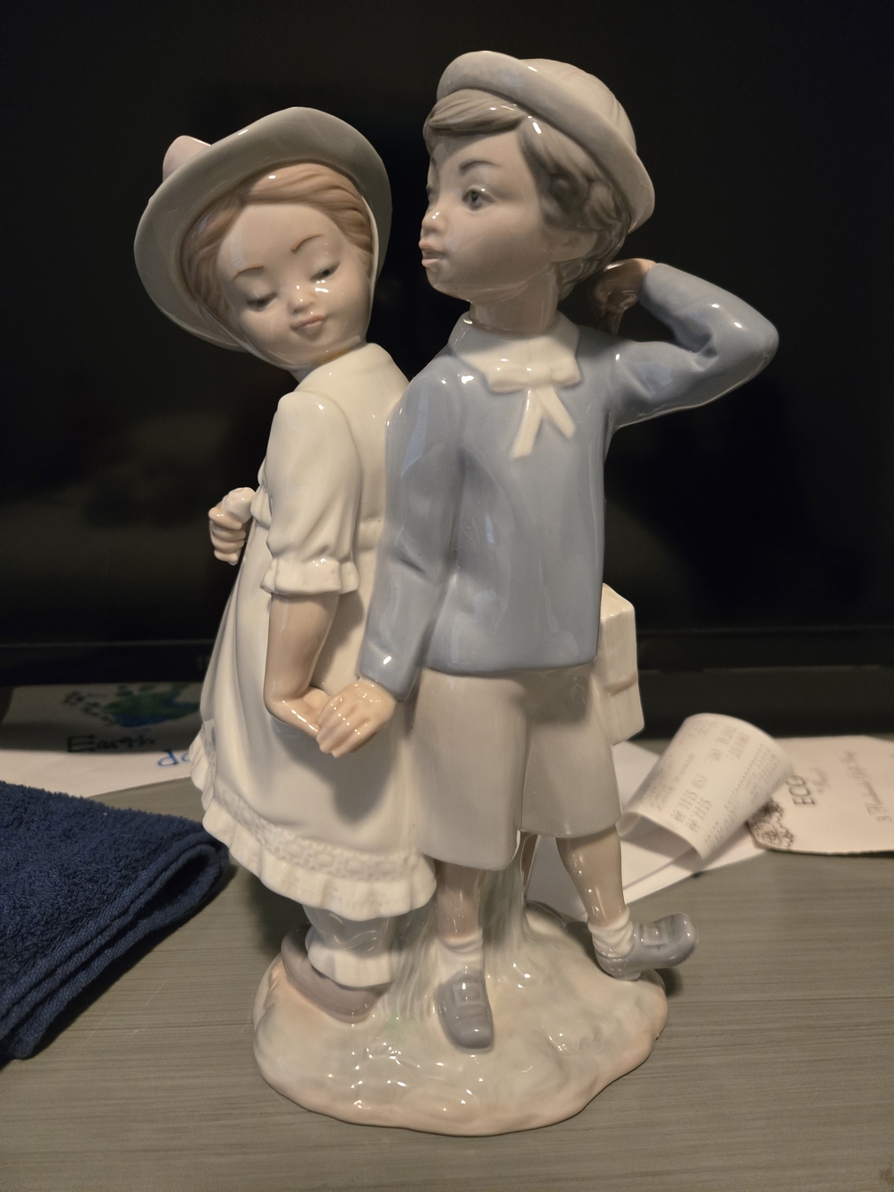 "Puppy Love" Lladro #1127